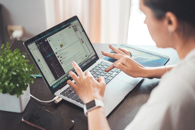 La montée du télétravail : outils indispensables pour bien s'organiser
